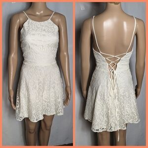 Tobi white lace halter dress lined adjustable lace up back sz M
